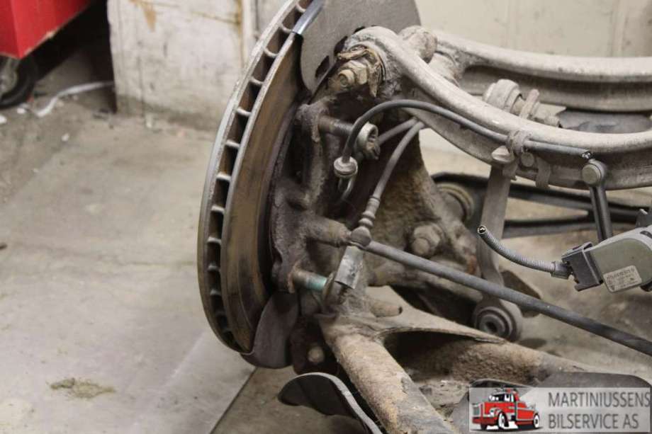 Hjulspindel høyre bak til Audi Q7 2006-2010 (Type I, Fase 1) (AUDI|)