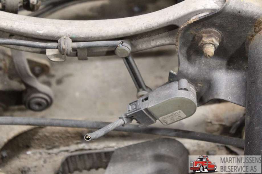 Sensor nivå til Audi Q7 2006-2010 (Type I, Fase 1) (AUDI||7L0 016 571 B)