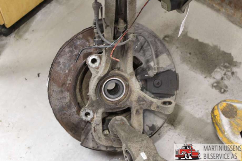 Hjulspindel høyre foran til Audi Q7 2006-2010 (Type I, Fase 1)  (AUDI|)