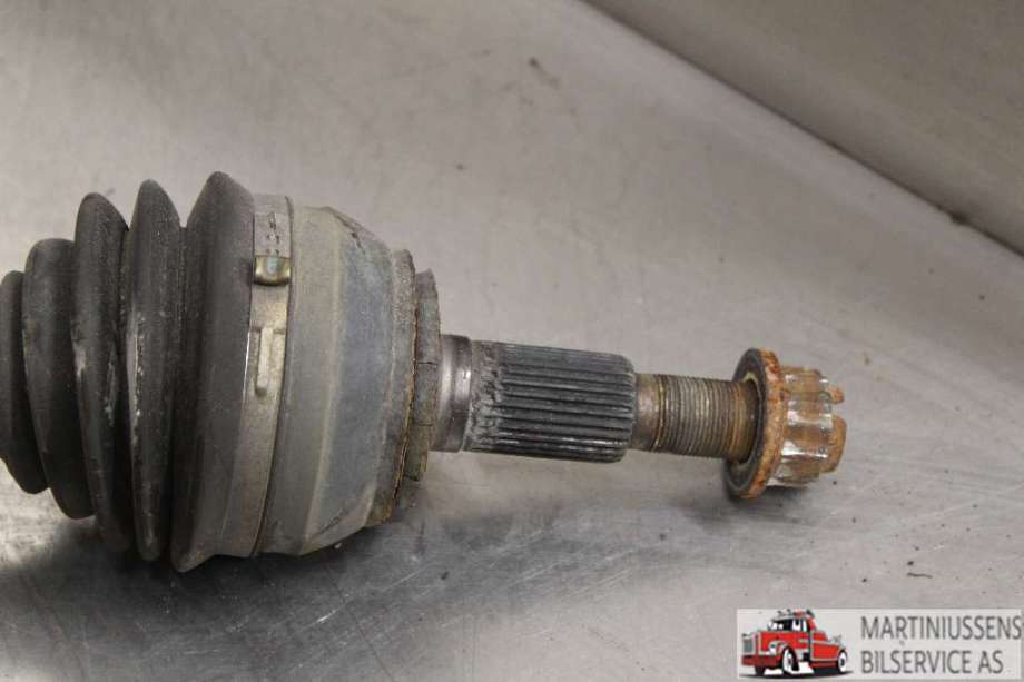 Drivaksel høyre foran til Audi Q7 2006-2010 (Type I, Fase 1)  (AUDI||7L0 407 271 C)
