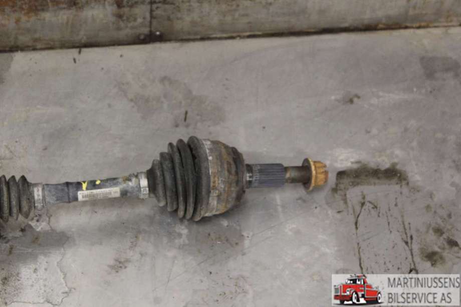 Drivaksel venstre foran til Audi Q7 2006-2010 (Type I, Fase 1)  (AUDI||7L0 407 271 C)