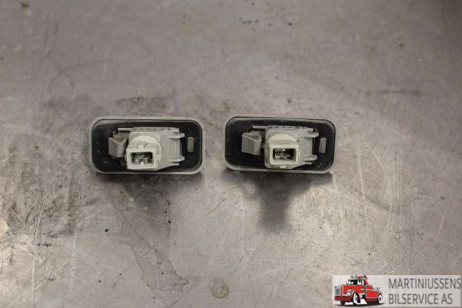 Skiltlys til Toyota Avensis 2003-2008 (Type II) (TOYOTA|)