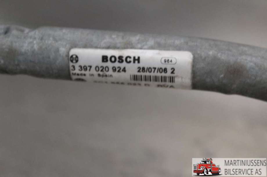 Viskermotor frontrute til VW Passat 2005-2010 (B6) (B6) (VOLKSWAGEN||0 390 241 609|3C1 955 119A)