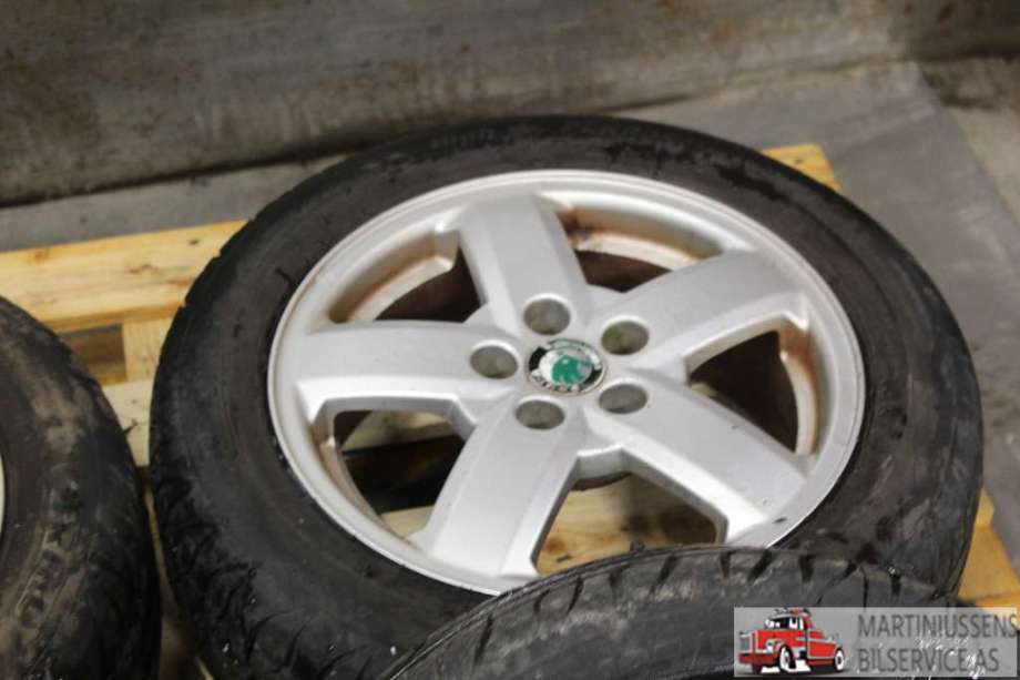 Felgsett aluminium til Škoda Roomster 2010-2015 (Fase 2)  (SKODA||6X15 ET38)