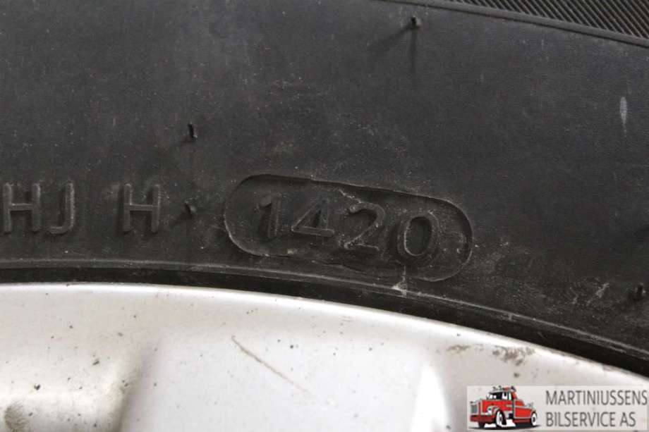 Dekk til Annet Dekk vinter piggfri 0-->>  (WINTER ICEPT IZ2|215/65R16 7MM|HANKOOK)