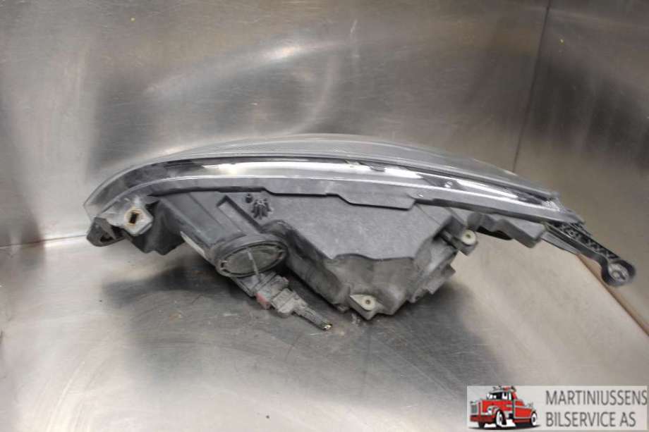 Frontlykt høyre xenon til Opel Astra J 2010-2015  (OPEL||1ZT 010 012-02)