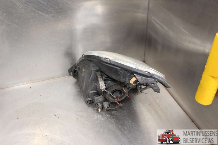 Frontlykt høyre halogen til Suzuki Swift 2005-2010 (SUZUKI||P4981R)