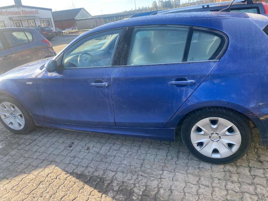 Dør venstre foran til BMW 1-Serie, 2004-2011 (E81/E82/E87/E88) (E81/E82/E87/E88) (BMW|)
