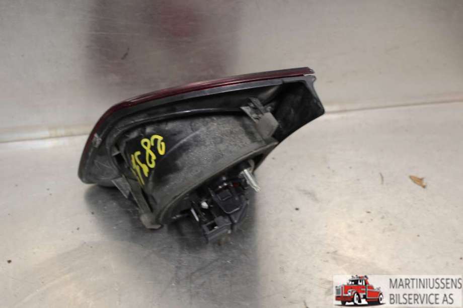 Baklykt venstre indre til VW Golf, Plus/Cross 2005-2009 (Fase 1)  (VOLKSWAGEN||5M0 945 093 J)