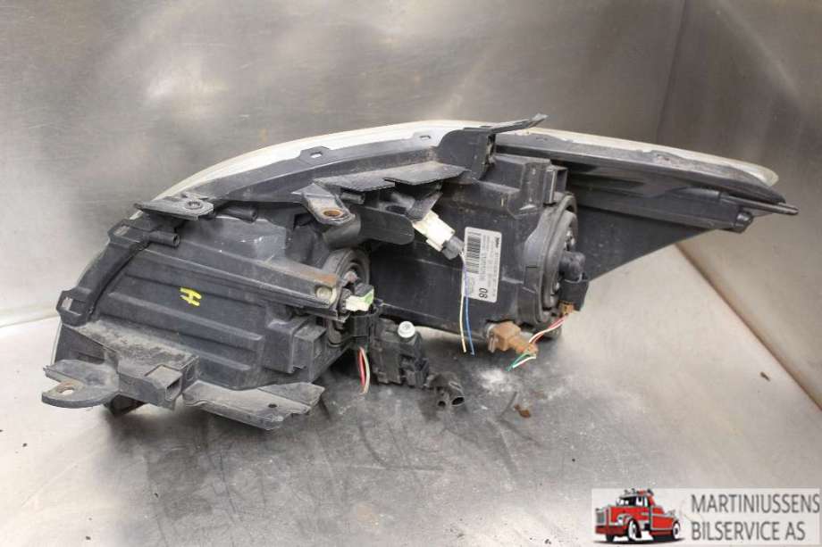 Frontlykt høyre halogen til Toyota Auris 2007-2010 (Type I, Fase 1)  (TOYOTA||81110-02470)