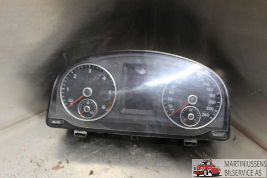 Speedometer til VW Caddy, 2010-2015 (Type III, Fase 2)  (VOLKSWAGEN|)
