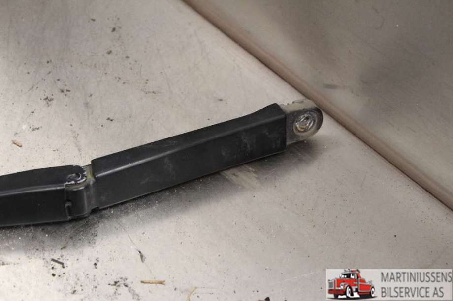 Viskerarmer frontrute til Volvo XC90 2002-2006 (Type I, Fase 1)  (VOLVO|)