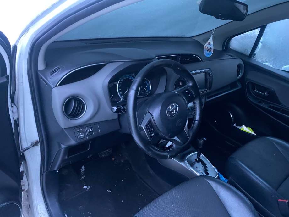 Sete foran høyre til Toyota Yaris, 2014-2020 (Type III, Fase 2)  (TOYOTA|)