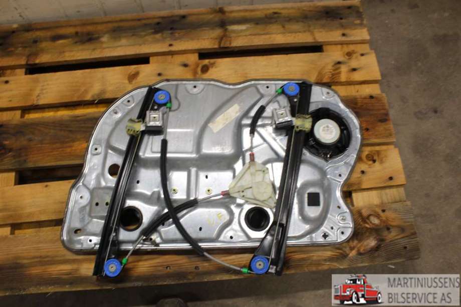 Ruteheis til VW Polo 2005-2009 (Type IV, Fase 2)  (VOLKSWAGEN||6Q0 837 751)