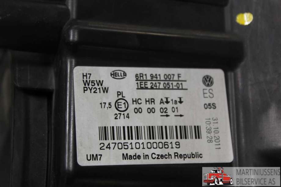 Frontlykt venstre halogen til VW Polo 2009-2014 (Type V, Fase 1)  (VOLKSWAGEN||6R1 941 007 F)