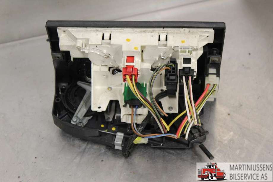 Varmeapparat betjening til VW Transporter / Caravelle 1990-2003 (T4) (T4) (VOLKSWAGEN||7D1 819 045 A)