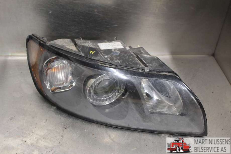 Frontlykt høyre halogen til Volvo V50, 2004-2007 (Fase 1)  (VOLVO|)