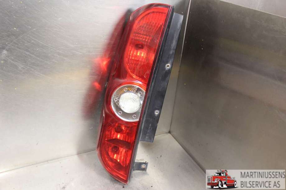 Baklykt venstre til Fiat Doblo 2010-->> (Type II) (FIAT||00518305650)