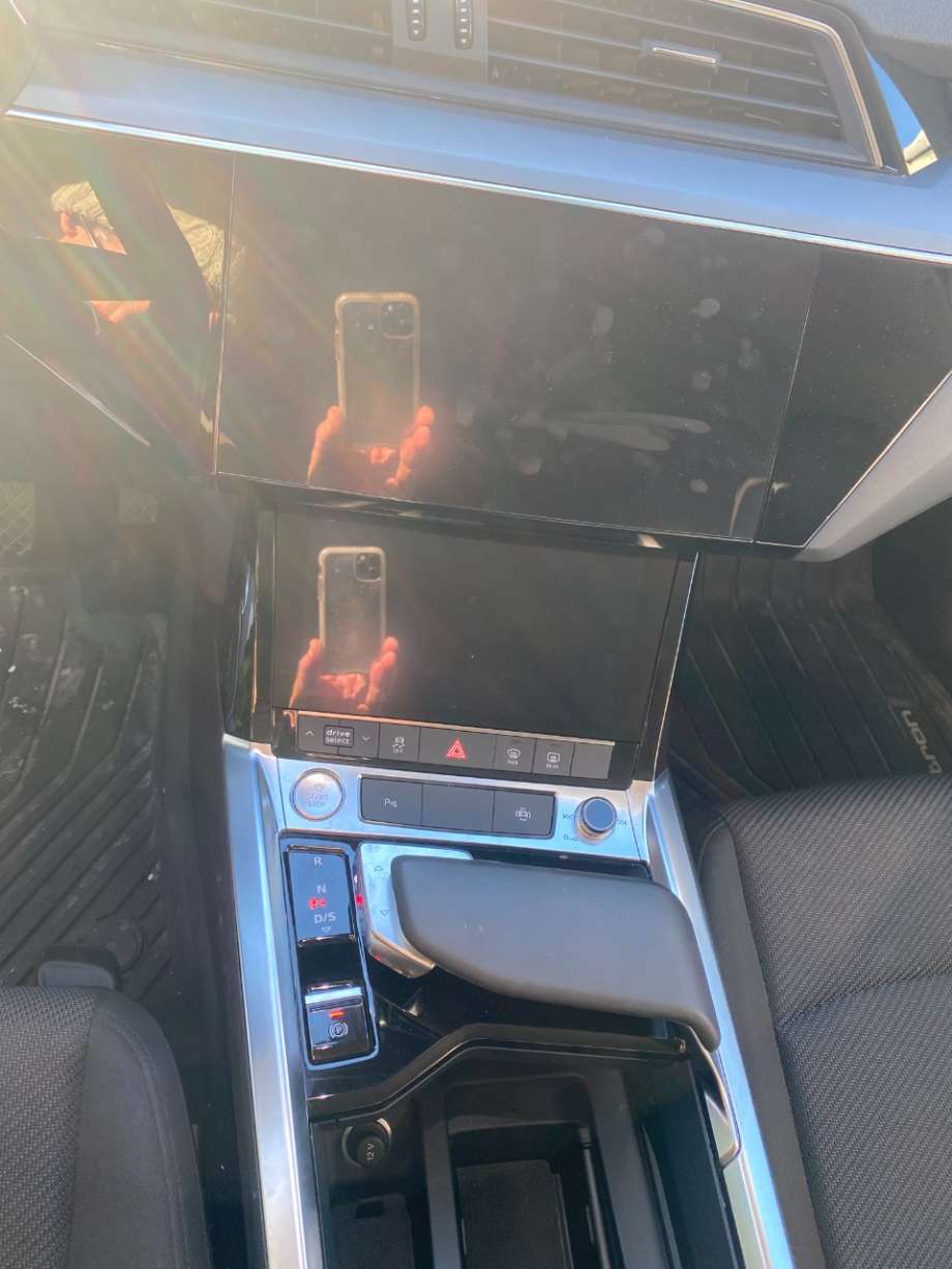 Instrument kjørecomputer til Audi e-tron, 2018-->> (AUDI|)