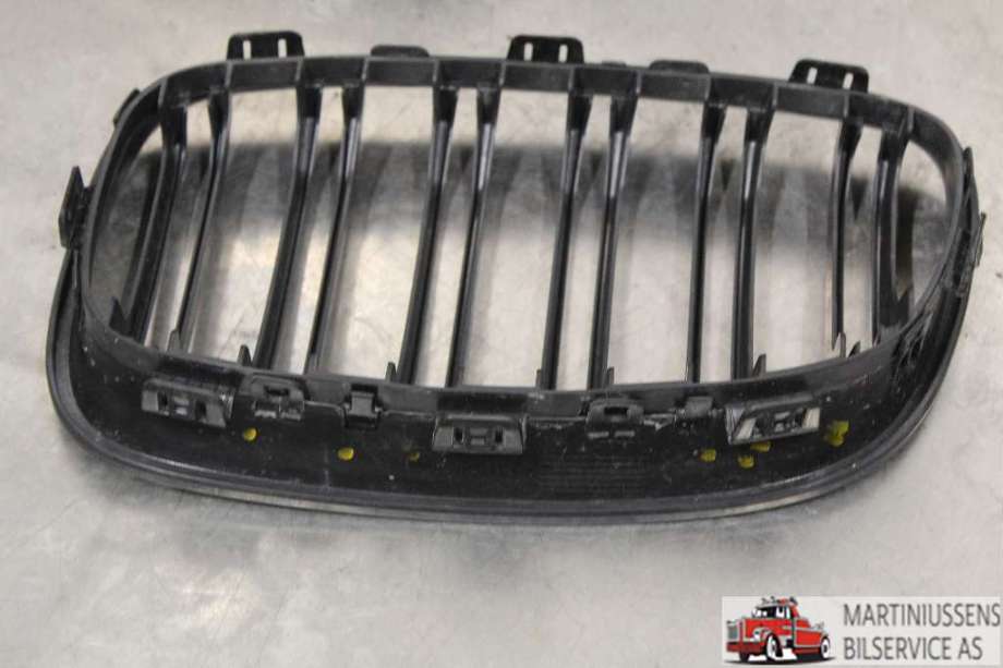 Grill høyre til BMW 1-Serie 2011-2015 (Fase 1) (F20/F21) (F20/F21) (BMW||7262118)