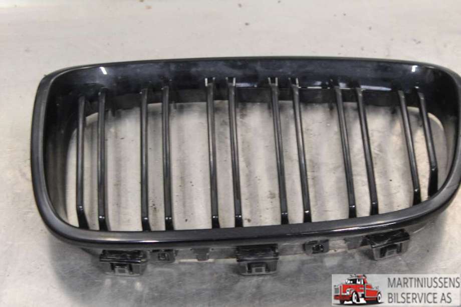 Grill venstre til BMW 1-Serie, 2011-2015 (Fase 1) (F20/F21) (F20/F21) (BMW|)