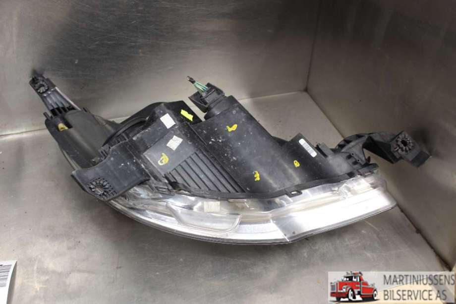 Frontlykt venstre halogen til Citroën DS3 2010-2019  (CITROEN||9673814980)