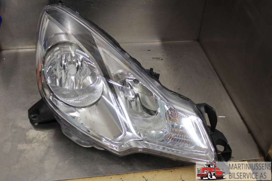 Frontlykt høyre halogen til Citroën DS3, 2010-2019 (CITROEN|)