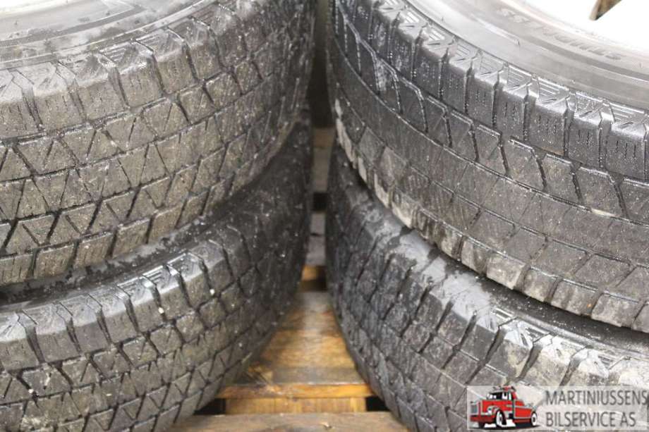 Dekk til Annet Dekk vinter piggfri 0-->>  (BLIZZAK DM-V3|215/65R17 6MM|BRIDGESTONE)