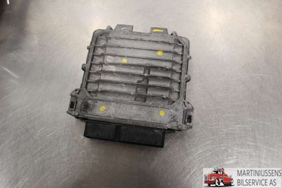 Styreenhet motor til Mercedes A-Klasse 2012-2018 (W176) (W176) (MERCEDES||A 270 900 09 00)