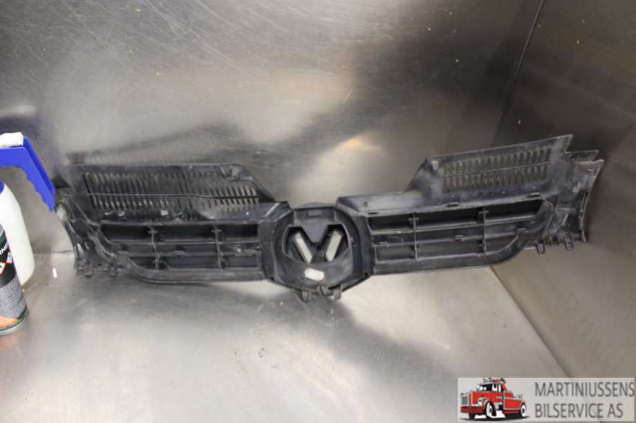 Grill til VW Golf V, Combi 2003-2008  (VOLKSWAGEN||1K0 853 651 A)