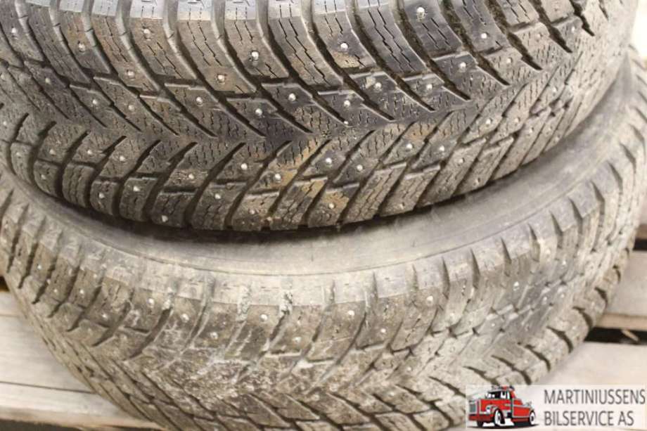 Dekk til Annet Dekk vinter pigg 0-->>  (HAKKAPELIITTA 10|215/60R16 7MM|NOKIAN)
