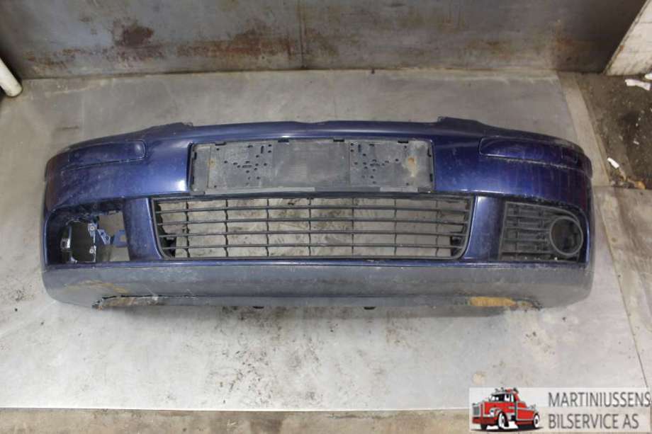 Støtfanger foran til VW Golf V, Combi, 2003-2008  (VOLKSWAGEN|1K0 807 217 R)