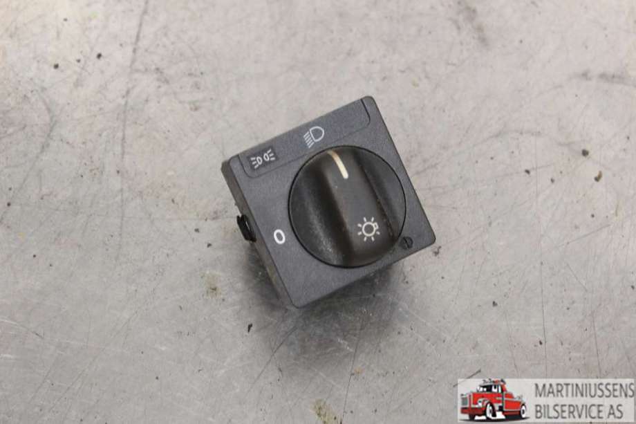 Bryter lys til Volvo V70 (S70/XC70) 1997-2000 (Type I) (VOLVO||30739333)