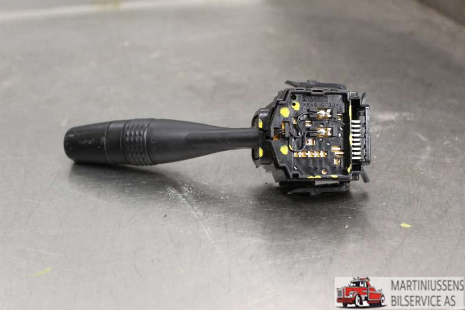 Bryter visker til Mitsubishi Grandis 2004-2009  (MITSUBISHI||17D714)
