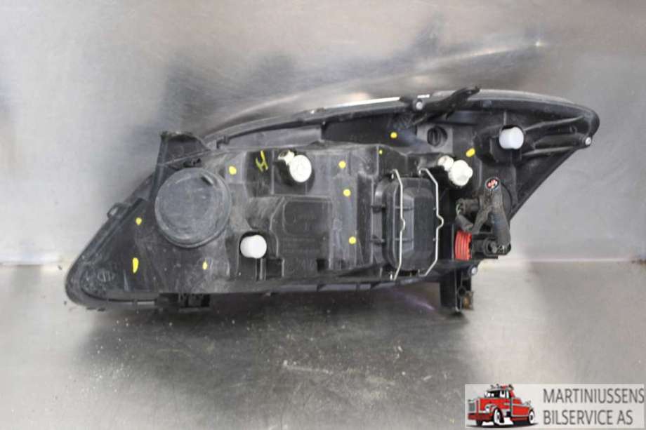 Frontlykt høyre halogen til Toyota Corolla 2002-2007  (TOYOTA|)