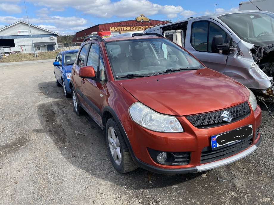 Støtfanger foran til Suzuki SX4, 2006-2009 (Type I, Fase 1)  (SUZUKI|)