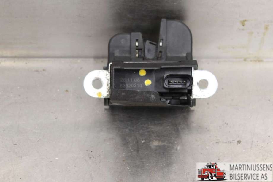 Baklukelås til VW Golf V, Combi 2003-2008  (VOLKSWAGEN||3C9 827 645 A)