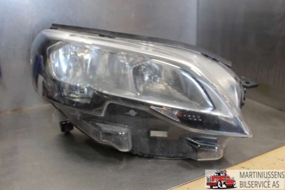 Frontlykt høyre halogen til Peugeot Expert, 2016-->> (Type III)  (PEUGEOT|)