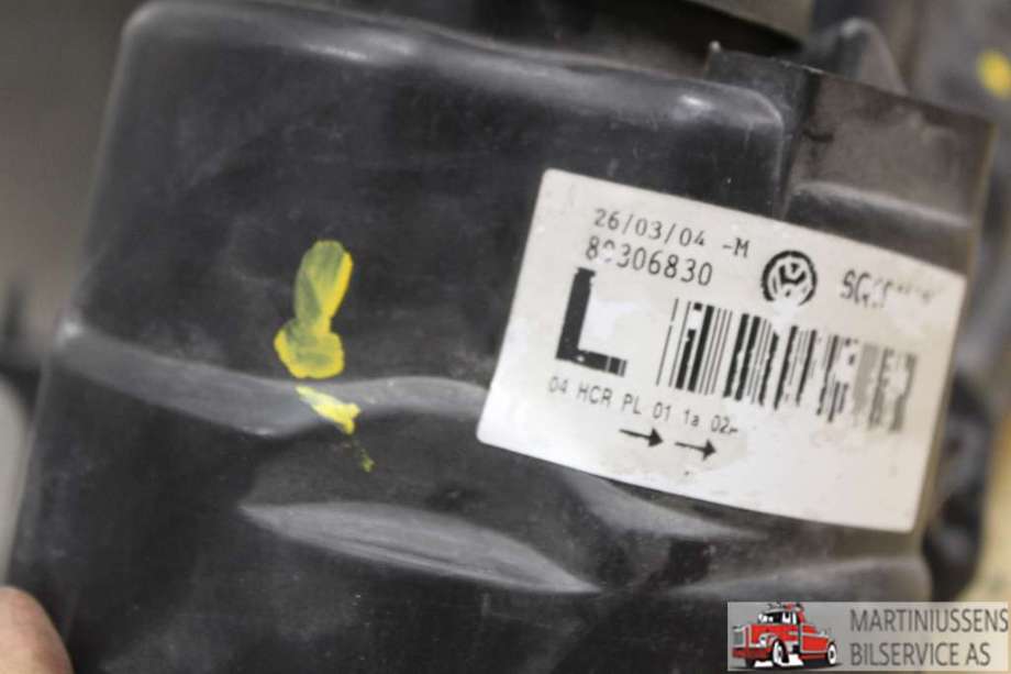 Frontlykt venstre halogen til VW Polo 2002-2005 (Type IV, Fase 1) (VOLKSWAGEN||89306830)