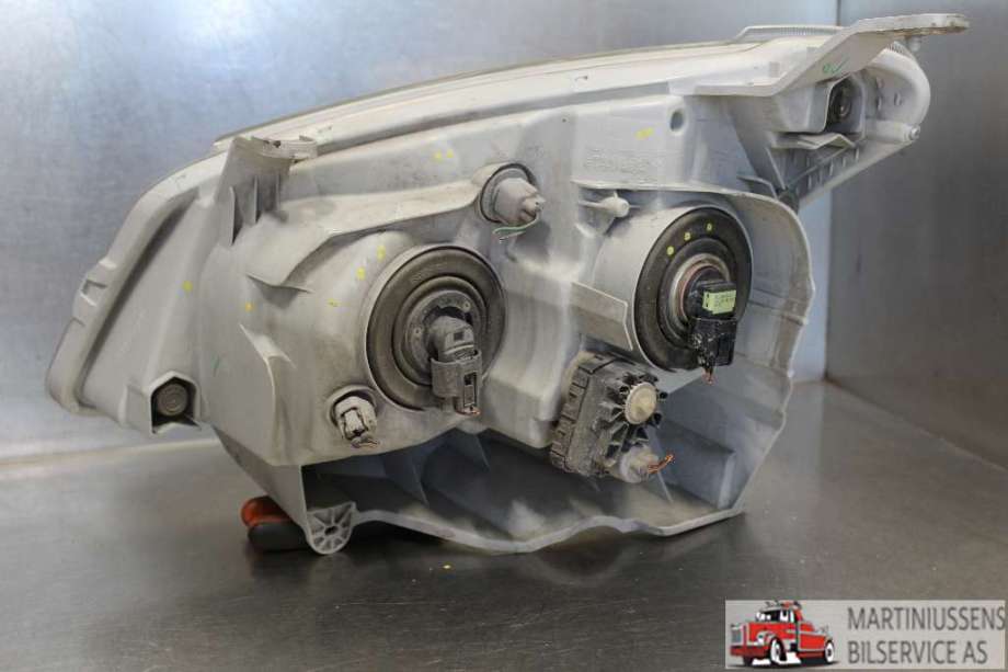 Frontlykt høyre halogen til Isuzu D-Max 2012-2017 (Type II, Fase 1)  (ISUZU|)