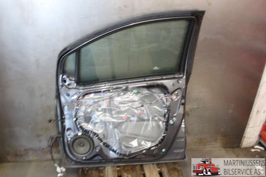 Låsekasse høyre til Toyota Yaris, 2009-2011 (Type II, Fase 2)  (TOYOTA|)