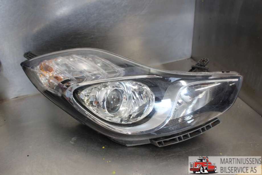 Frontlykt høyre halogen til Hyundai Ix20, 2010-2017  (HYUNDAI|)