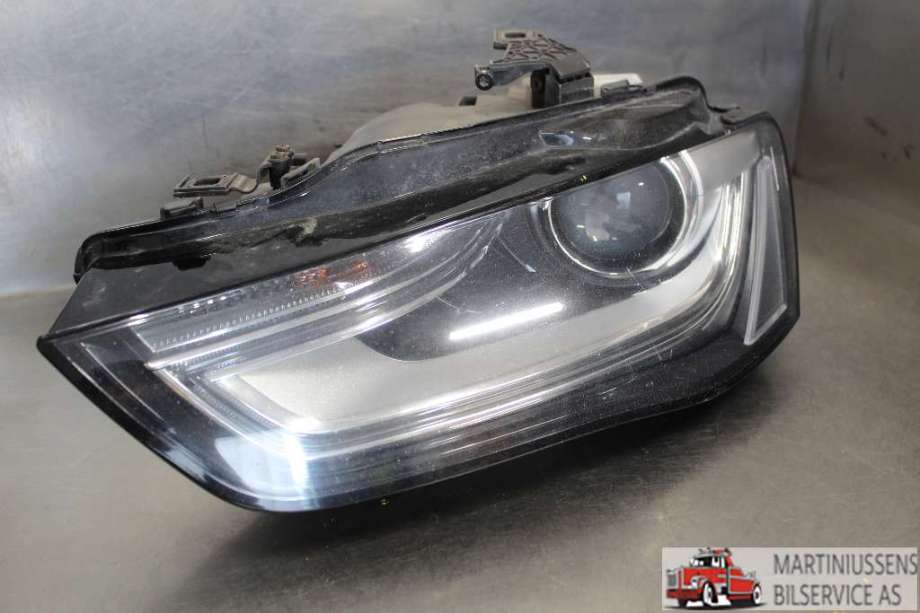 Frontlykt venstre xenon til Audi A4 2007-2014 (Type IV) (B8) (B8) (AUDI||8K0 941 005 C)