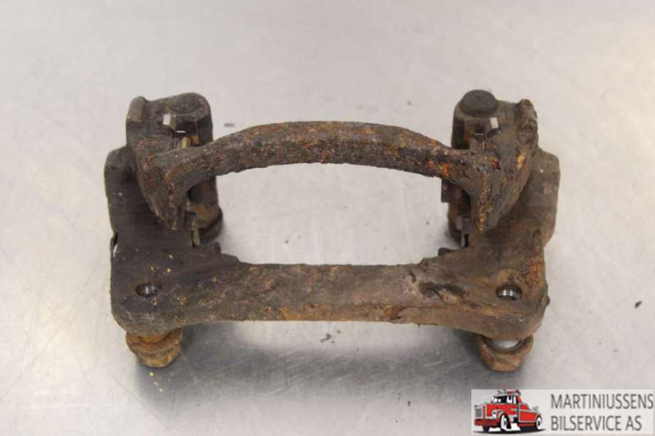 Bremsecaliper brakett til Toyota Land Cruiser 120 2002-2009  (TOYOTA|)