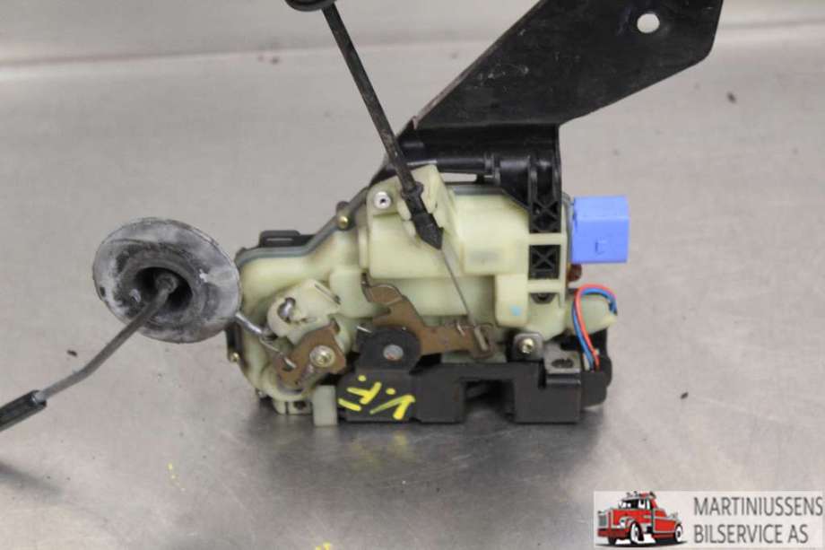 Låsekasse venstre til VW Transporter / Caravelle 2003-2009 (Fase 1) (T5) (T5) (VOLKSWAGEN||991990-101)