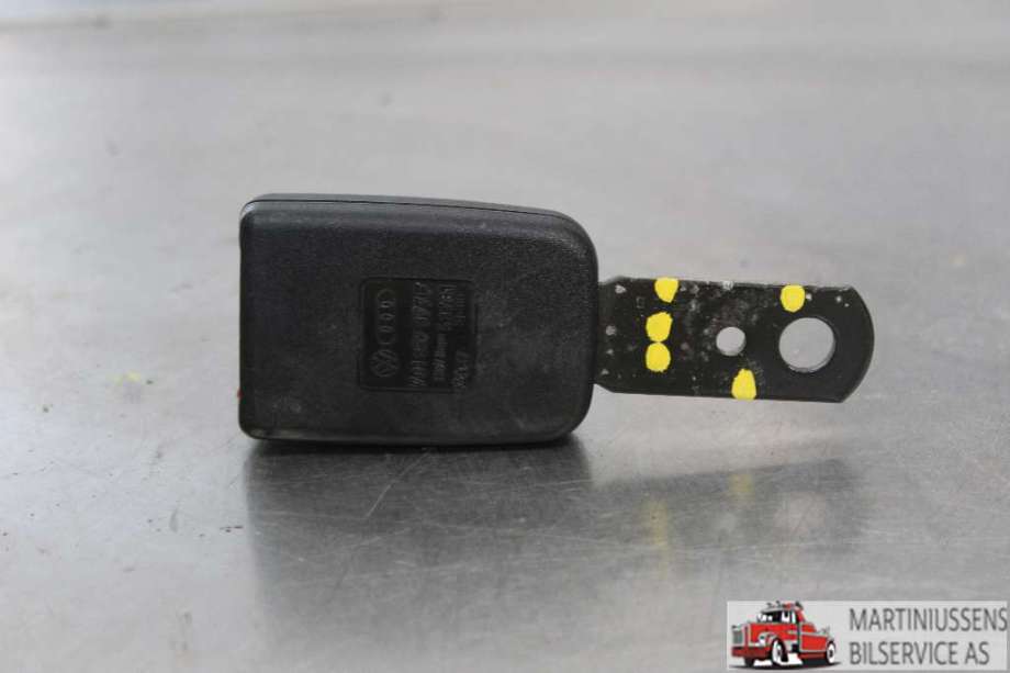Sikkerhetsbeltelås baksete til VW Transporter / Caravelle 1990-2003 (T4) (T4) (VOLKSWAGEN||701 857 877 F)