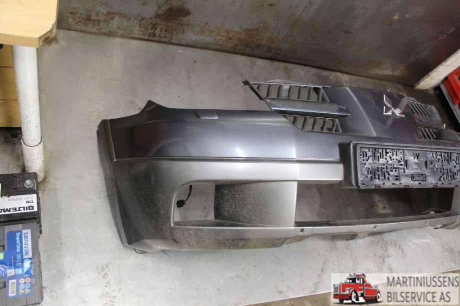 Støtfanger foran til Mitsubishi Outlander 2003-2006 (Type I) (MITSUBISHI|)