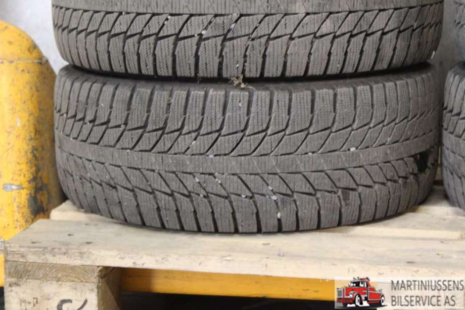 Dekk til Annet Dekk vinter piggfri 0-->> (SNOWLINK|225/45R17 6MM|TRIANGLE)