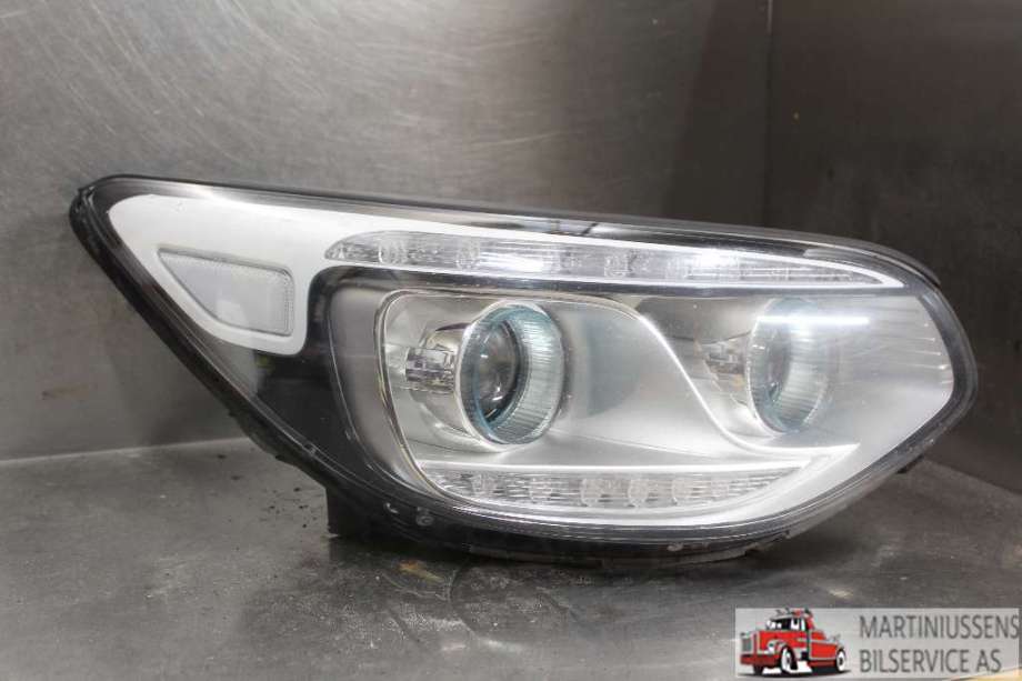 Frontlykt høyre halogen til Kia Soul, 2014-2019 (Type II)  (KIA|)