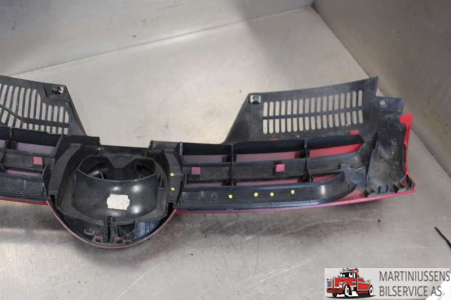 Grill til VW Golf V, Combi 2003-2008  (VOLKSWAGEN||1K0 853 651 A)